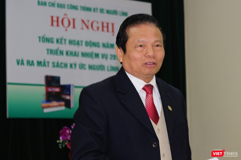 Nguyên Bộ trưởng Bộ TT&TT Lê Doãn Hợp phát biểu tại Hội nghị. Nguyên Bộ trưởng Bộ TT&TT Lê Doãn Hợp phát biểu tại Hội nghị.