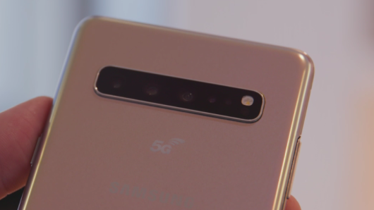 Galaxy S10 5G. Ảnh: CNBC