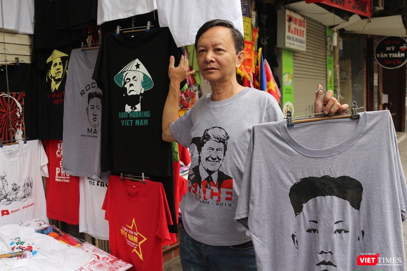 Ông Đức rất muốn dành một phần lợi nhuận để mua nửa tấn gạo gửi tới nhân dân Triều Tiên. Ông Đức rất muốn dành một phần lợi nhuận để mua nửa tấn gạo gửi tới nhân dân Triều Tiên.