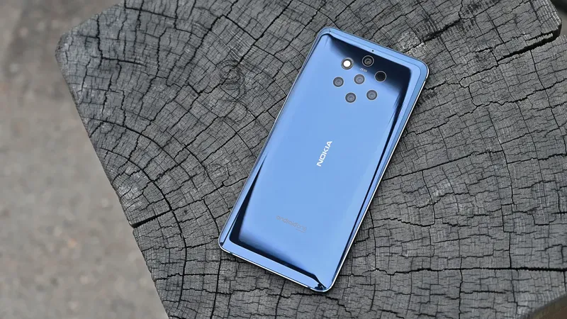 Nokia 9 PureView. Ảnh: Gizmodo Nokia 9 PureView. Ảnh: Gizmodo