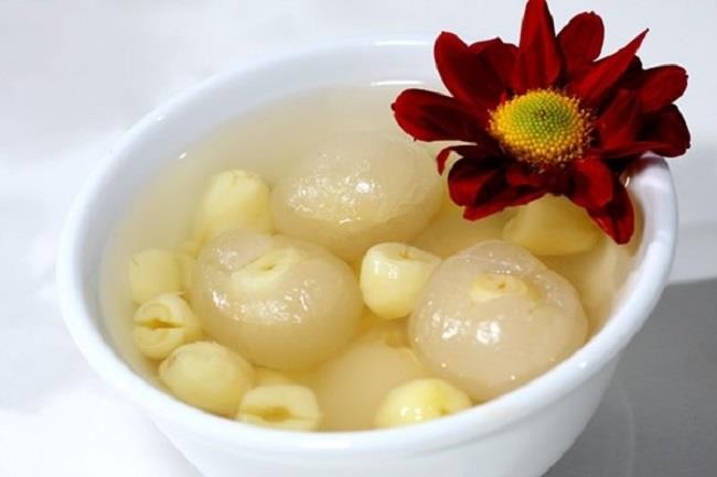 Chè hạt sen, nhãn và mộc nhĩ trắng. Ảnh minh họa: Monngonplus