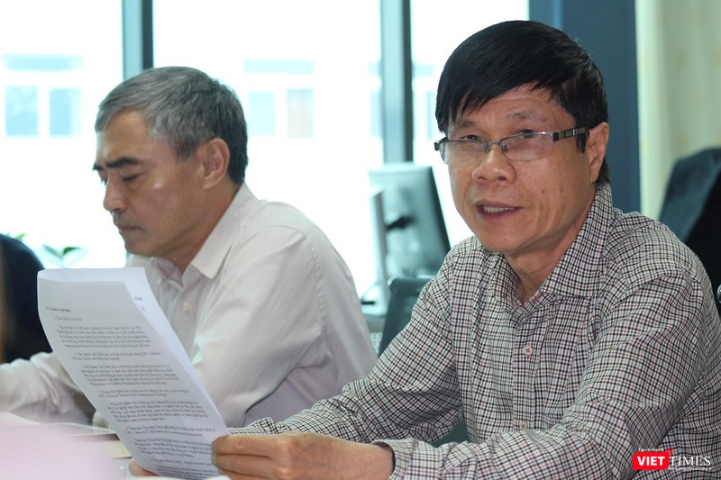 Trưởng ban Hội viên Hội Truyền thông số Việt Nam, Bùi Như Uyên giới thiệu về cơ cấu tổ chức và tôn chỉ hoạt động của hội.