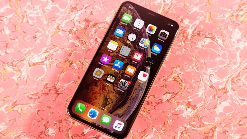 iPhone XR. (ảnh minh họa: CNET)