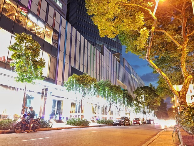 Một bức ảnh bokeh minh chứng việc không chỉ có phần cứng tiên tiến, phần mềm của Galaxy S7 edge còn được tối ưu khá tốt. Ảnh chụp từ thiết bị giữ lại được chất lượng cao, phù hợp với nhu cầu chỉnh sửa của nhiều đối tượng khách hàng sau này.