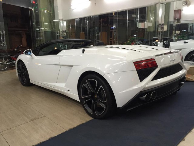 Năm 2016: Phong trào chơi siêu xe mui trần nở rộ tại Việt Nam ảnh 4 Năm 2016: Phong trào chơi siêu xe mui trần nở rộ tại Việt Nam ảnh 4