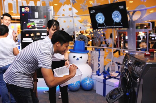 Hàng nghìn người trải nghiệm công nghệ mới của Samsung ảnh 7