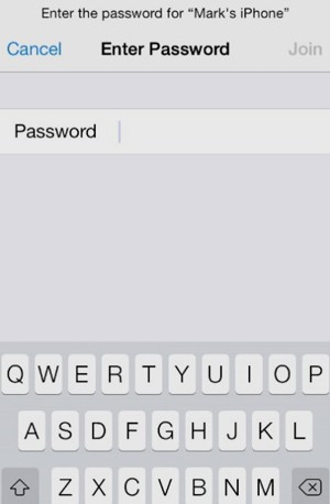 Hướng dẫn phát WiFi bằng iPhone: Nhập mật khẩu để vào mạng bằng điểm truy cập vừa tạo trên iPhone của bạn từ thiết bị khác.