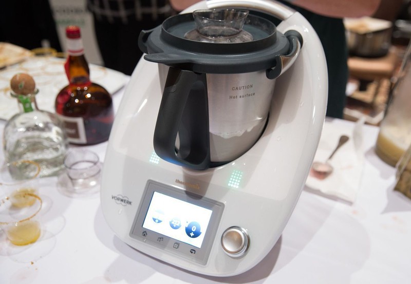 Những sản phẩm đắt tới mức “không tưởng” tại CES 2017 ảnh 4