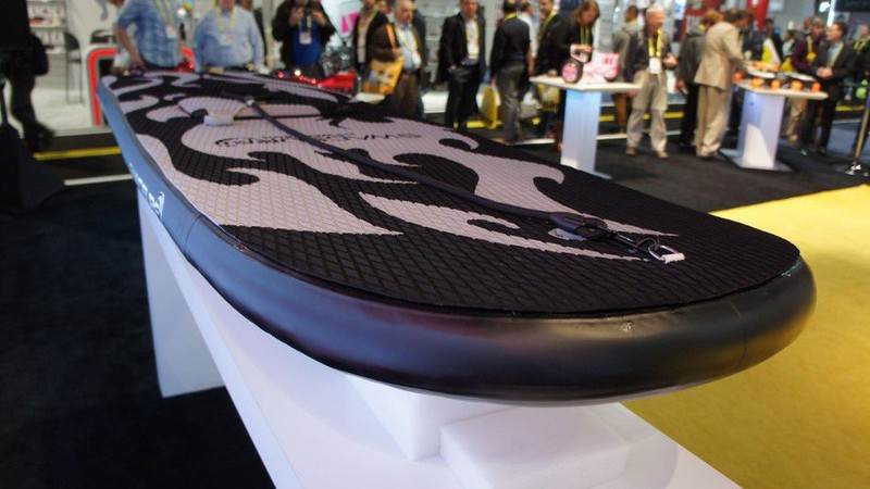 Những sản phẩm đắt tới mức “không tưởng” tại CES 2017 ảnh 2