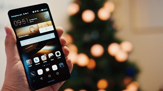 Nghịch lý xảy ra khi doanh thu smartphone Huawei vẫn tăng nhưng lợi nhuận lại giảm Ảnh:Uhdwallpapers.