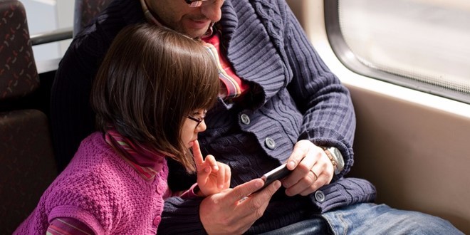 Người dân tự hỏi vì sao tiền họ bỏ ra ngày càng nhiều nhưng tỉ lệ nghịch với chất lượng.