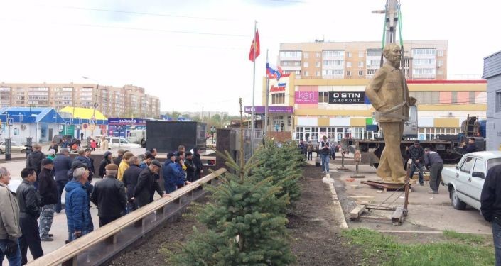 Công trình dựng tượng đài Hồ Chí Minh tại thành phố Ulyanovsk