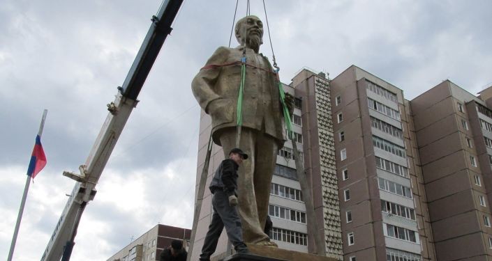 Công trình dựng tượng đài Hồ Chí Minh tại thành phố Ulyanovsk