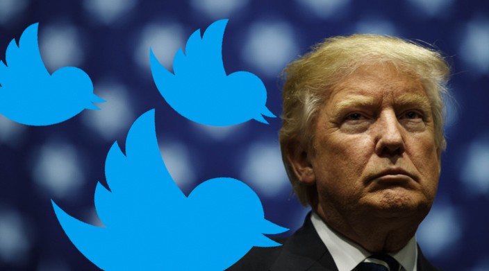 Tổng thống Donald Trump luôn sử dụng Twitter.