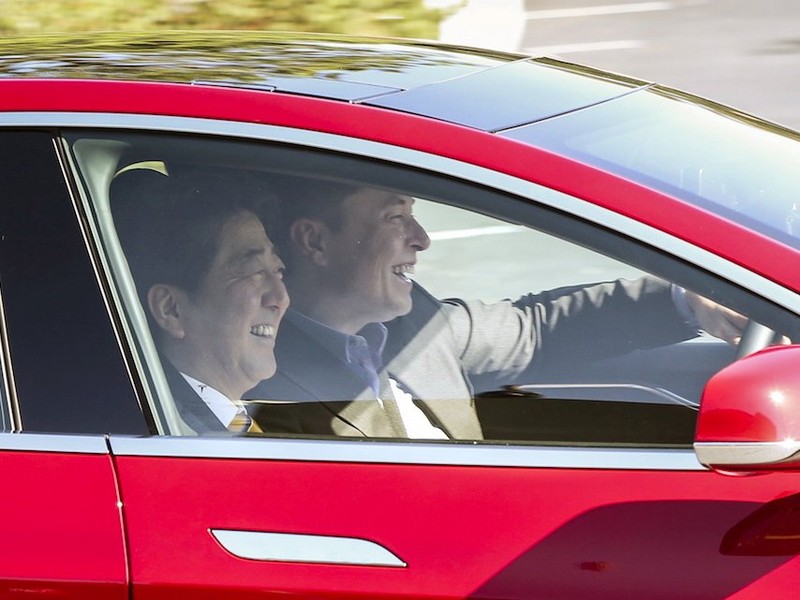 Một ngày “bận rộn đến từng giây” của Elon Musk, chủ hãng xe điện Tesla ảnh 5