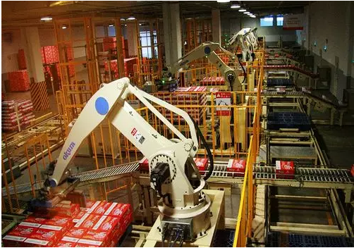 Nhận diện Cách mạng công nghiệp 4.0 ở Trung Quốc ảnh 2 Bên trong nhà máy mì ăn liền Master Kong. Ảnh tư liệu Tingyi Holding.