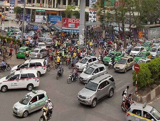 UBND Thành phố giao Sở GTVT chủ trì lập Quy hoạch vận tải hành khách công cộng bằng xe buýt, taxi đến năm 2030 để đảm bảo quản lý số lượng xe taxi hợp lý, trong đó quy định hạn ngạch đối với xe taxi và các phương tiện hoạt động kinh doanh tương tự taxi nh