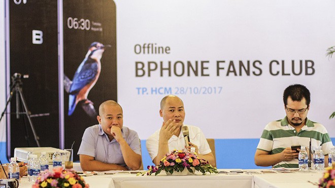 Ông Nguyễn Tử Quảng tại buổi gặp mặt với người dùng Bphone