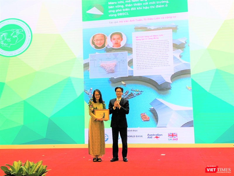 Phó Thủ tướng Vũ Đức Đam trao Giải Đặc biệt cho dự án “Làng nổi cộng sinh bền vững, thân thiện với môi trường” Phó Thủ tướng Vũ Đức Đam trao Giải Đặc biệt cho dự án “Làng nổi cộng sinh bền vững, thân thiện với môi trường”