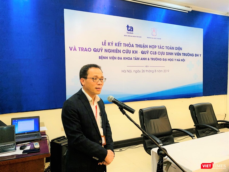 GS.TS. Tạ Thành Văn - Hiệu trưởng Trường Đại học Y Hà Nội khẳng định Trường sẽ tiếp tục đẩy mạnh nghiên cứu khoa học và chuyển giao công nghệ. GS.TS. Tạ Thành Văn - Hiệu trưởng Trường Đại học Y Hà Nội