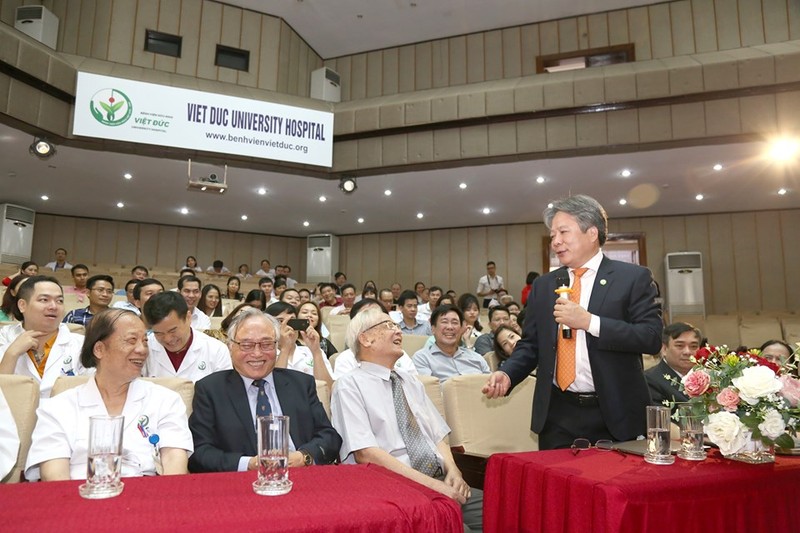 Niềm vui của các thế hệ thầy thuốc BV Việt Đức trước thành công trong lĩnh vực ghép tạng của BV Niềm vui của các thế hệ thầy thuốc BV Việt Đức trước thành công trong lĩnh vực ghép tạng của BV