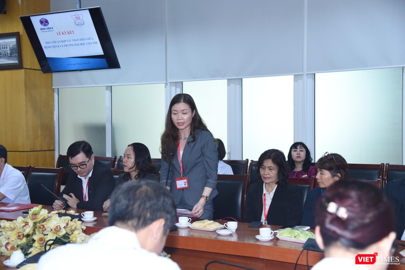 Ths. Nguyễn Ngọc Diệp - Phó Trưởng Phòng Tổ chức Cán bộ Trường Đại học Y Hà Nội - thông báo nội dung hợp tác giữa 2 bên Ths. Nguyễn Ngọc Diệp - Phó Trưởng Phòng Tổ chức Cán bộ Trường Đại học Y Hà Nội