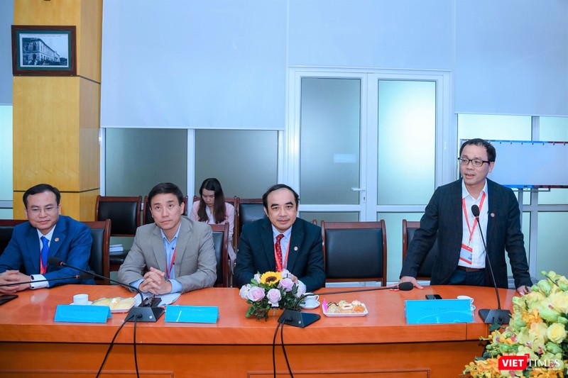 GS. TS Tạ Thành Văn – Hiệu trưởng Trường Đại học Y Hà Nội - phát biểu tại lễ ký kết GS. TS Tạ Thành Văn – Hiệu trưởng Trường Đại học Y Hà Nội - phát biểu tại lễ ký kết