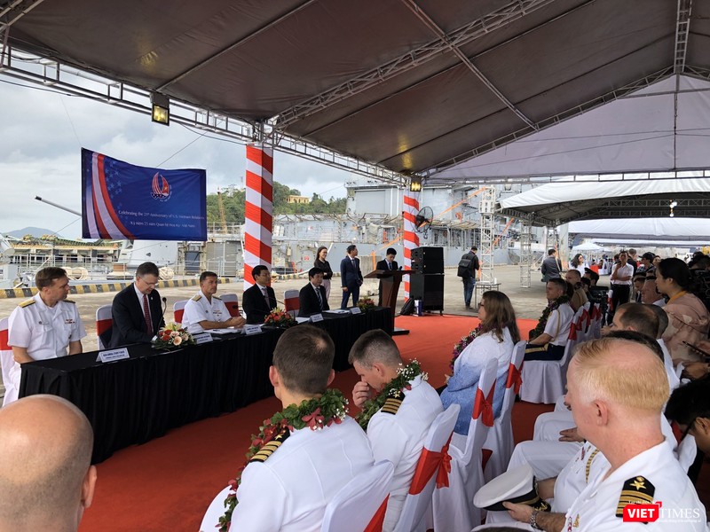 Toàn cảnh cuộc họp báo. Toàn cảnh cuộc họp báo.