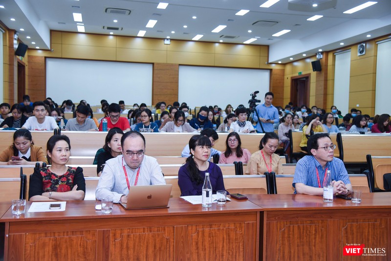 Các giảng viên chuyên môn của Trường phụ trách các Đội phản ứng nhanh tham dự buổi tập huấn