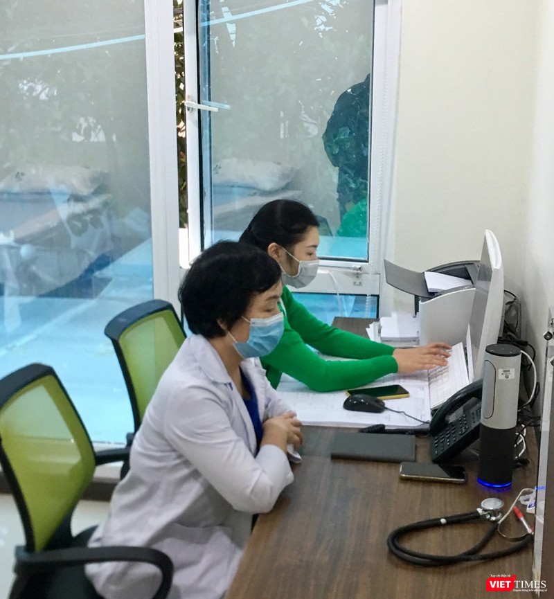 Bác sĩ BV Thu Cúc tư vấn online cho các sản phụ để họ không phải đi lại, tránh lây nhiễm trong mùa dịch bệnh