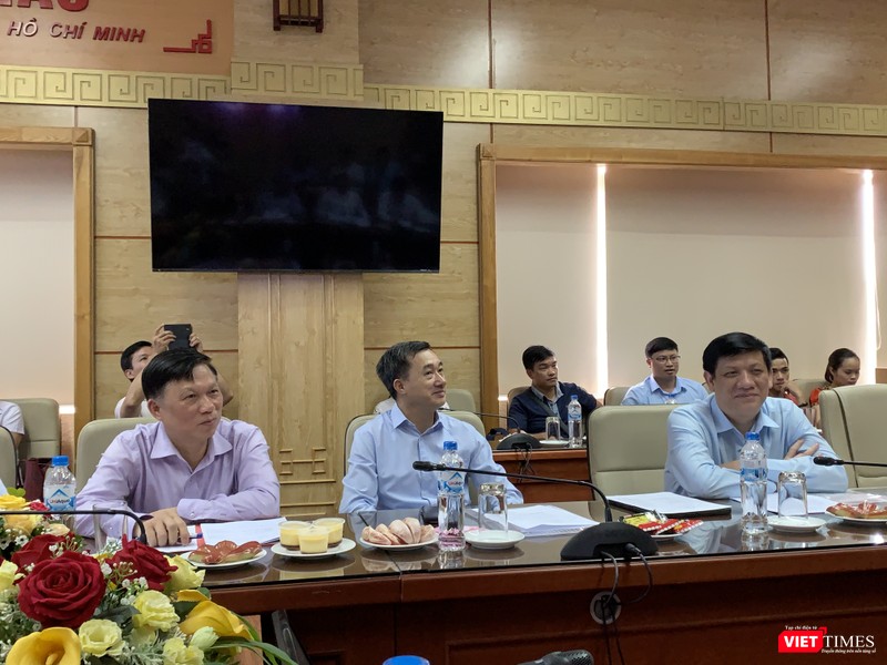 Các đại biểu dự lễ Các đại biểu dự lễ