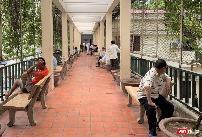 Thực hư chuyện “cắt xén” thời gian ghi điện não đồ video ở Bệnh viện Bạch Mai