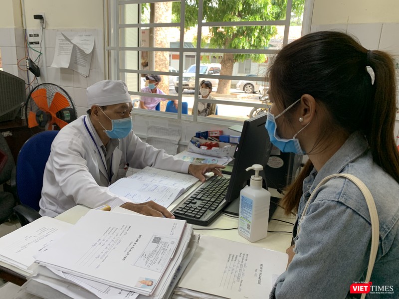 Khám cho bệnh nhân ở Bệnh viện đa khoa Bình Dương Khám cho bệnh nhân ở Bệnh viện đa khoa Bình Dương