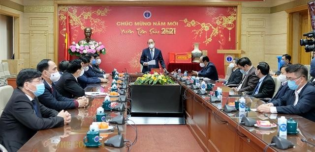 Thủ tướng Nguyễn Xuân Phúc kêu gọi các cấp, các ngành hãy cùng động viên, chia sẻ, bảo vệ, ủng hộ những người chiến sĩ áo trắng yêu quý Thủ tướng Nguyễn Xuân Phúc kêu gọi các cấp, các ngành hãy cùng động viên, chia sẻ, bảo vệ, ủng hộ những người chiến sĩ áo trắng yêu quý