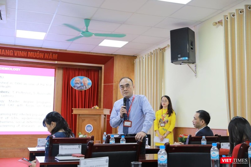 PGS.TS. Lê Minh Giang - Trưởng Phòng Quản lý Đào tạo Sau đại học Trường Đại học Y Hà Nội - sẵn sàng hỗ trợ các học viên ở mức tối đa PGS.TS. Lê Minh Giang - Trưởng Phòng Quản lý Đào tạo Sau đại học Trường Đại học Y Hà Nội - sẵn sàng hỗ trợ các học viên ở mức tối đa