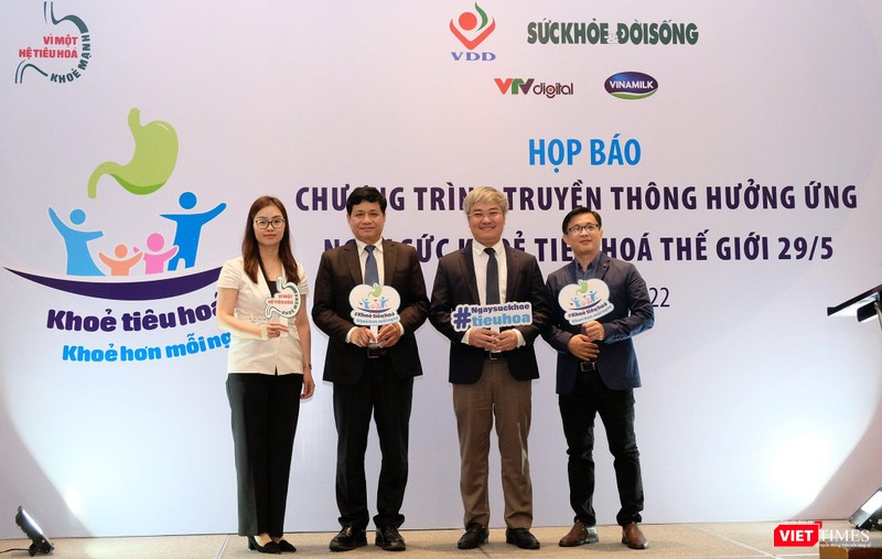 Đại diện các đơn vị phối hợp tổ chức chương trình “Khoẻ tiêu hoá - khoẻ hơn mỗi ngày”. Đại diện các đơn vị phối hợp tổ chức chương trình “Khoẻ tiêu hoá - khoẻ hơn mỗi ngày”.