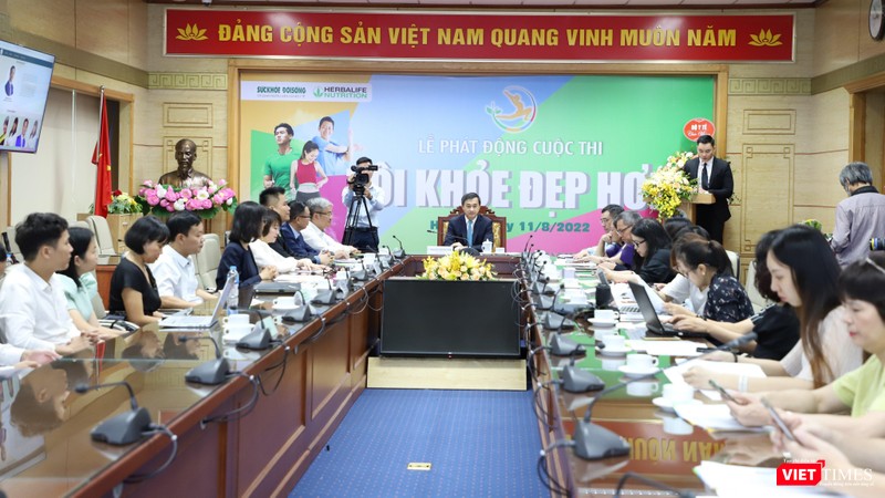 Thứ trưởng Bộ Y tế Trần Văn Thuấn – Trưởng Ban Chỉ đạo cuộc thi - chủ trì lễ phát động Thứ trưởng Bộ Y tế Trần Văn Thuấn – Trưởng Ban Chỉ đạo cuộc thi - chủ trì lễ phát động