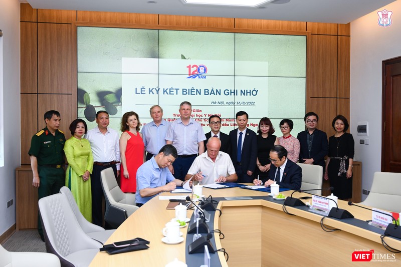 Ký kết hợp tác trong đào tạo và nghiên cứu khoa học giữa ba bên