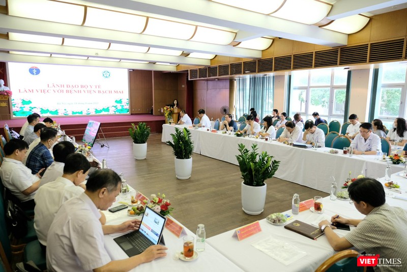 Buổi làm việc của Bộ trưởng Đào Hồng Lan tại BV Bạch Mai Buổi làm việc của Bộ trưởng Đào Hồng Lan tại BV Bạch Mai