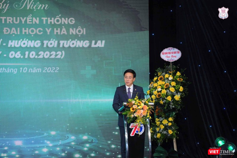 GS.TS. Đoàn Quốc Hưng – Phó Hiệu trưởng, Chủ nhiệm bộ môn Ngoại Trường Đại học Y Hà Nội, Phó Giám đốc Trung tâm phẫu thuật Tim mạch - Lồng ngực Bệnh viện Hữu nghị Việt Đức – ôn lại lịch sử đầy tự hào của bộ môn Ngoại