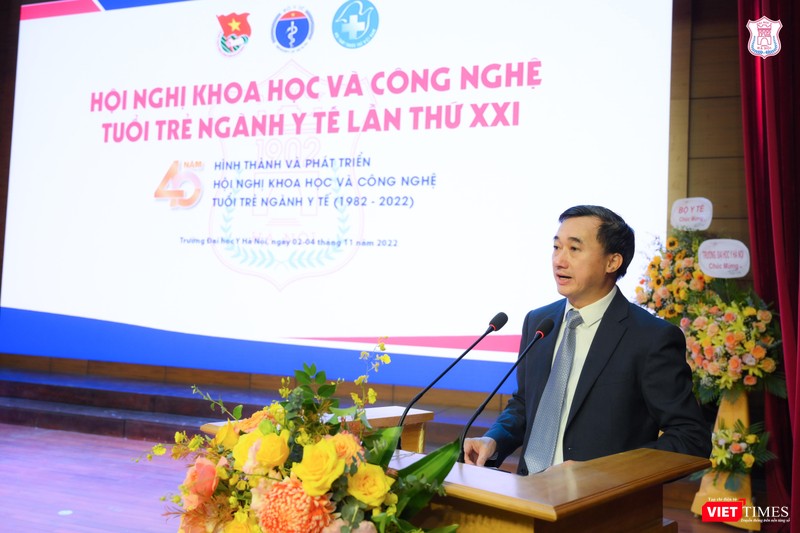 Thứ trưởng Bộ Y tế Trần Văn Thuấn tin tưởng sau hội nghị này, các bạn báo cáo viên trẻ sẽ thắp tiếp ngọn lửa đam mê nghiên cứu khoa học cho các thế hệ tiếp theo Thứ trưởng Bộ Y tế Trần Văn Thuấn tin tưởng sau hội nghị này, các bạn báo cáo viên trẻ sẽ thắp tiếp ngọn lửa đam mê nghiên cứu khoa học cho các thế hệ tiếp theo