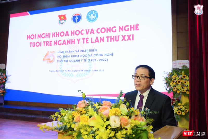 GS. TS. Tạ Thành Văn - Bí thư Đảng uỷ, Chủ tịch Hội đồng trường Đại học Y Hà Nội, Trưởng BTC kiêm Chủ tịch Hội đồng Giám khảo Hội nghị KH&amp;CN tuổi trẻ ngành y tế lần thứ XXI - phát biểu khai mạc