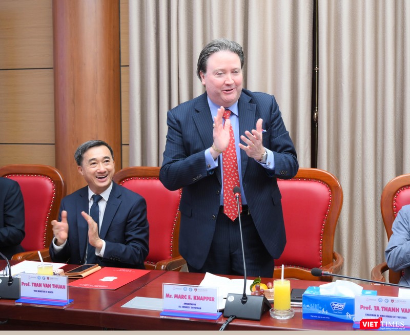 Đại sứ Hoa Kỳ tại Việt Nam Marc E. Knapper