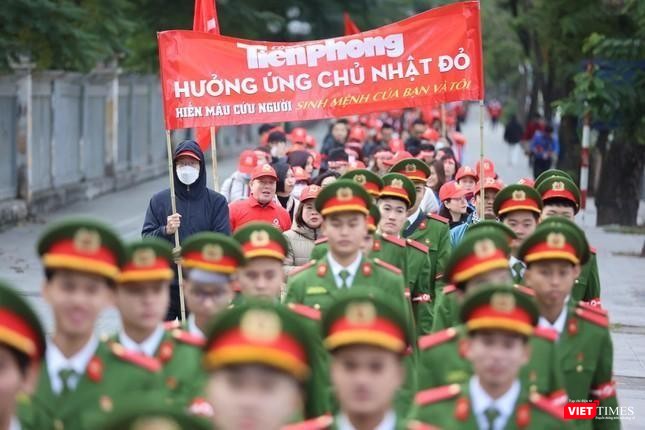 Lực lượng trẻ trong CAND luôn đóng vai trò quan trọng trong các đợt hiến máu tình nguyện của Chủ nhật đỏ Lực lượng trẻ trong CAND luôn đóng vai trò quan trọng trong các đợt hiến máu tình nguyện của Chủ nhật đỏ