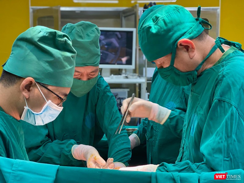 Bộ Y tế cũng đề xuất nâng cao chế độ đãi ngộ, thu hút nguồn nhân lực y tế Bộ Y tế cũng đề xuất nâng cao chế độ đãi ngộ, thu hút nguồn nhân lực y tế