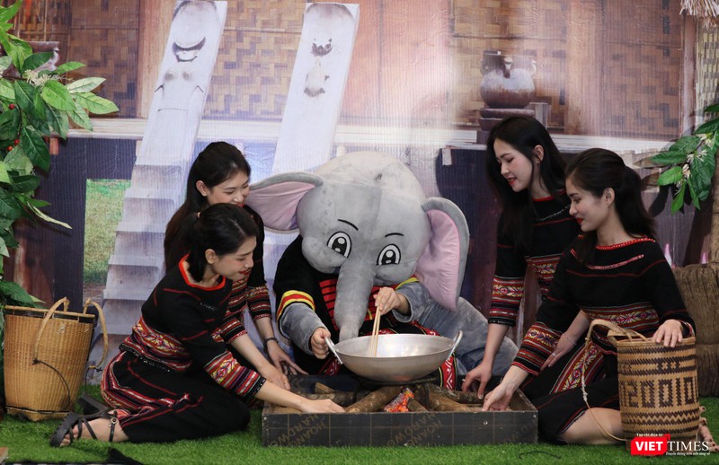 Nét văn hoá đặc sắc của Buôn Ma Thuột được giới thiệu tại Hà Nội