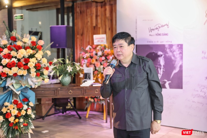 Chủ tịch Hội đồng Lý luận văn học, nghệ thuật Trung ương Nguyễn Thế Kỷ