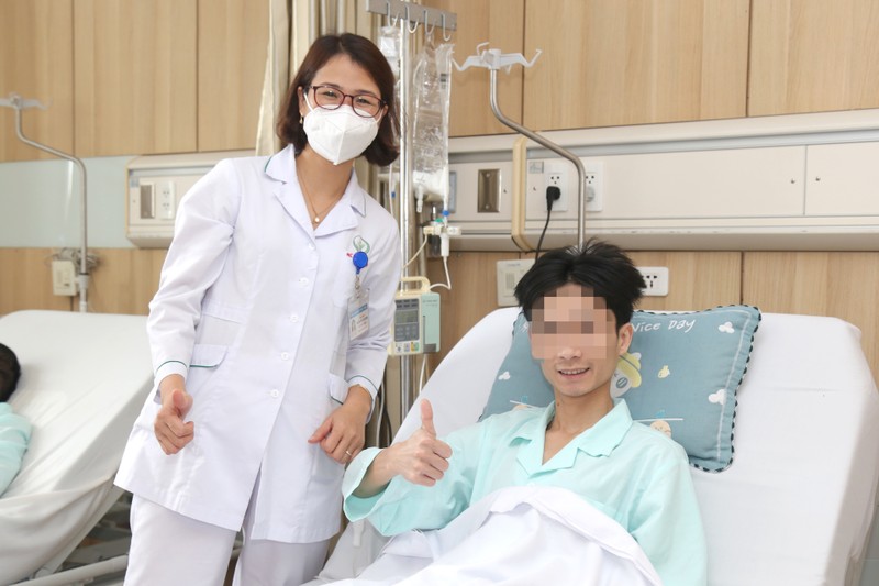 Một trong số các bệnh nhân được hổi sinh từ người hiến tạng Một trong số các bệnh nhân được hổi sinh từ người hiến tạng