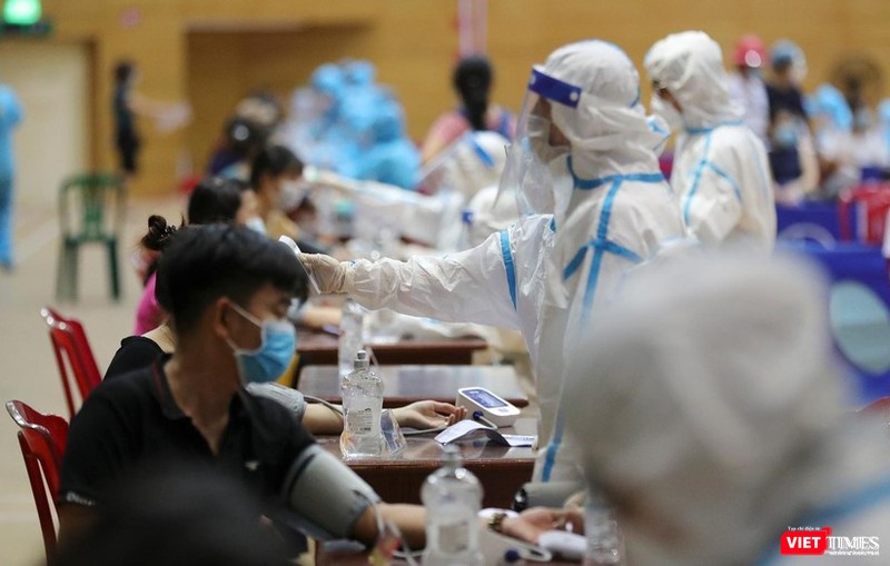 Tiêm vaccine là một biện pháp quan trọng để ngăn chặn dịch