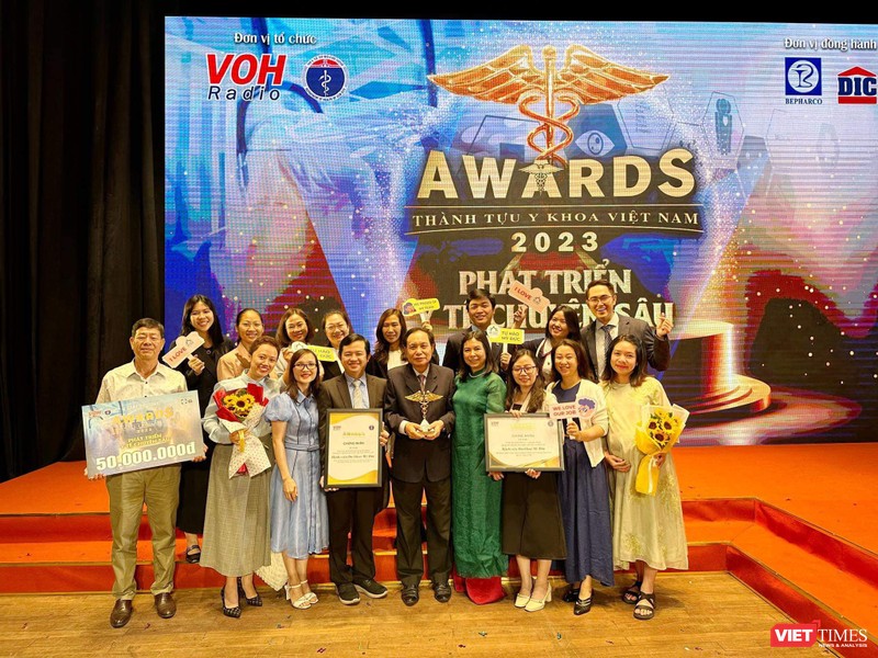 Giải thưởng Thành tựu Y khoa Việt Nam 2023 trao cho Bệnh viện Mỹ Đức vt-benh-vien-my-duc-vinh-du-nhan-giai-thuongthanh-tuu-y-khoa-viet-nam-lan-4-nam-2023-5913.jpg